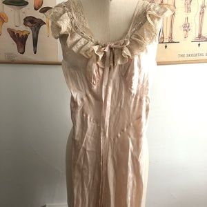 Authentic vintage 100% silk Victorian gown/dress